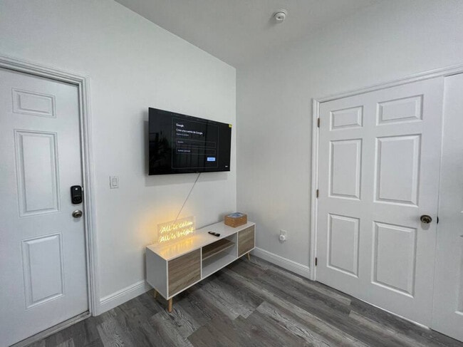 Photo - 29 Oviedo Ave Unit ID1056534P