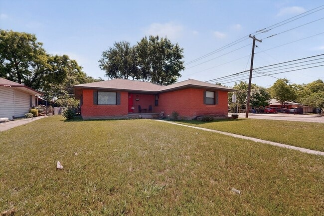 Photo - 2104 Hillburn Dr