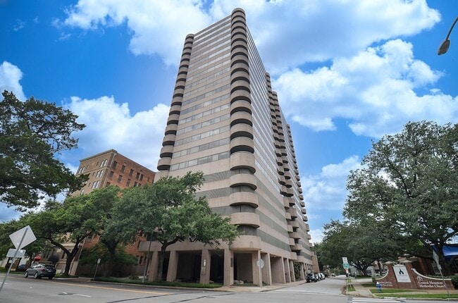 Building Photo - 5000 Montrose Blvd Unit 12B