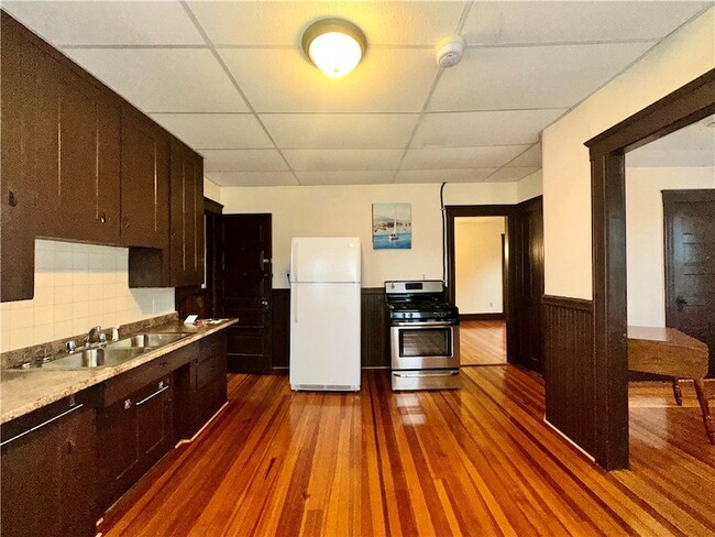 Photo - 14 Courtland St