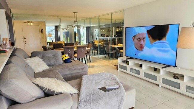 Photo - 400 Leslie Dr Unit 807