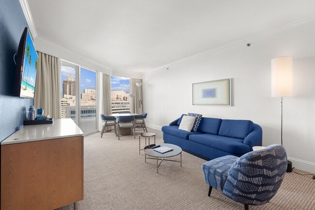 Building Photo - 4401 Collins Ave Unit SI ID1540549P