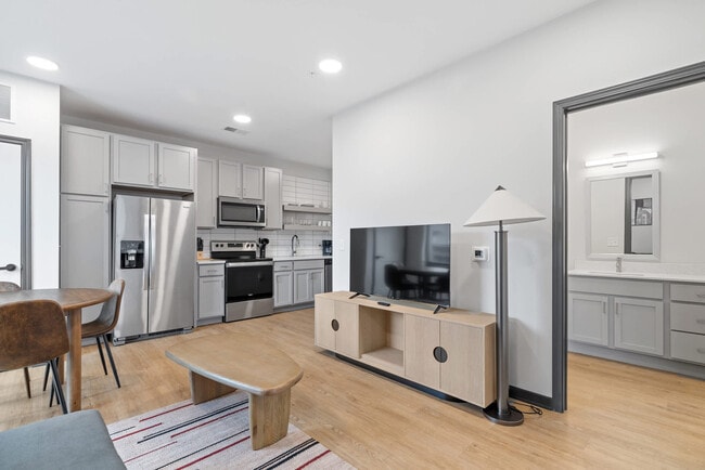 Photo - 423 E Michigan St Unit ID1032095P