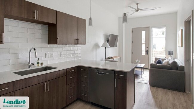 Photo - 4811 Woodrow Ave Unit 109.1405688