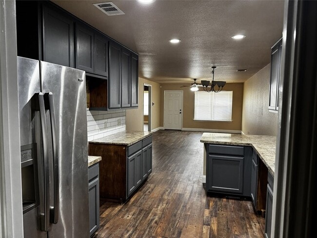 Photo - 5608 Humbert Ave