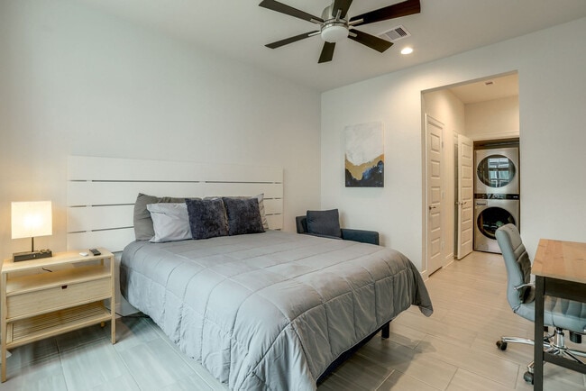 Building Photo - 2716 Grand Fountains Dr Unit SI ID1613690P