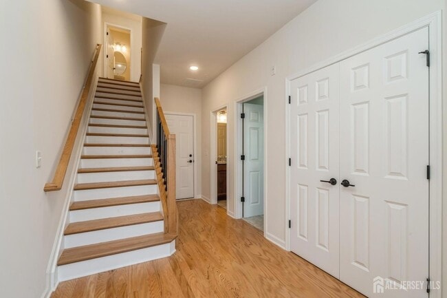 Photo - 103 Vaughn Dr