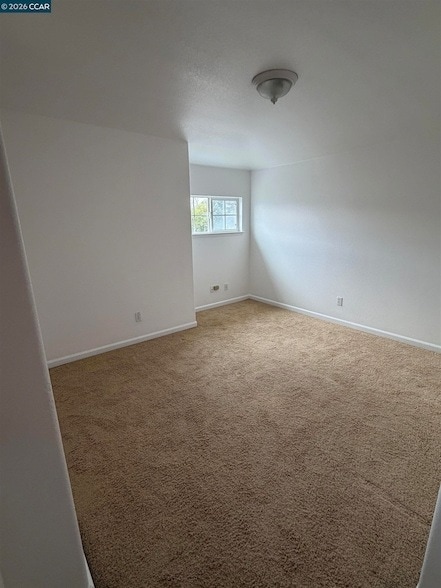 Photo - 350 Caroni St