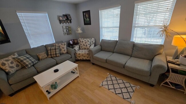 Photo - 9604 Ventnor Ave