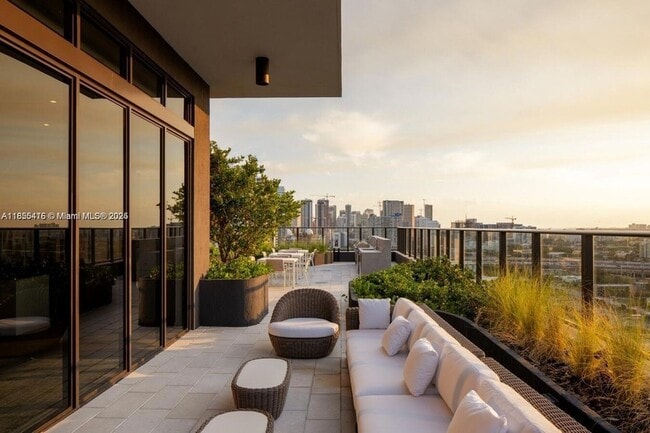 Photo - 23 NE 17th Ter Unit S2