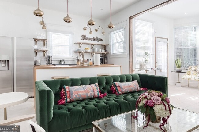 Building Photo - 449 Greenwood Ave NE Unit 2