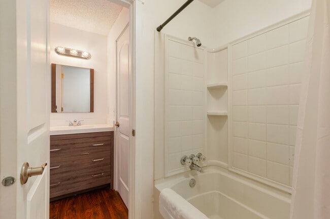 Photo - 15704 Ash Way Unit ID1256072P