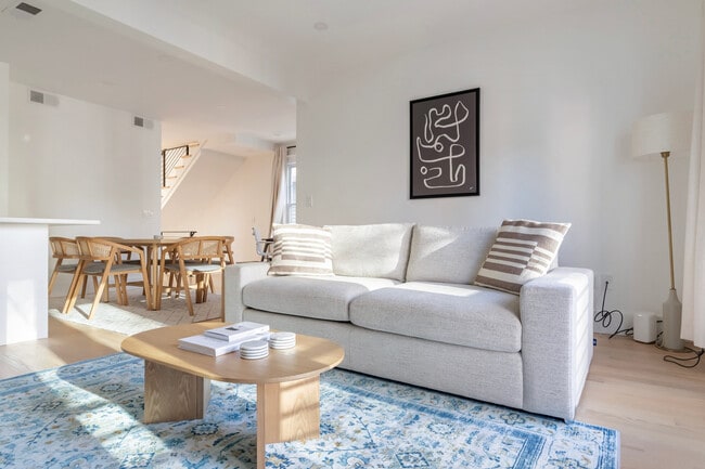 Photo - 50 Kinnaird St Unit FL1-ID1153