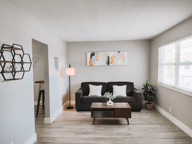 Building Photo - 50 Davie Blvd Unit SI FL2-ID1503928P