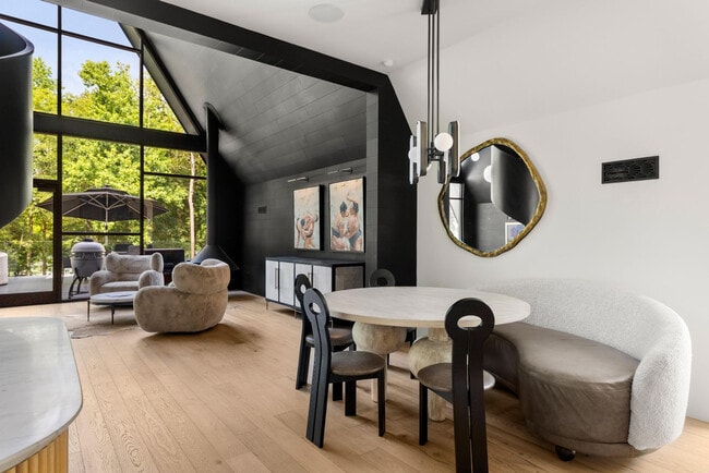 Photo - 575 Early Dr Unit ID1335909P