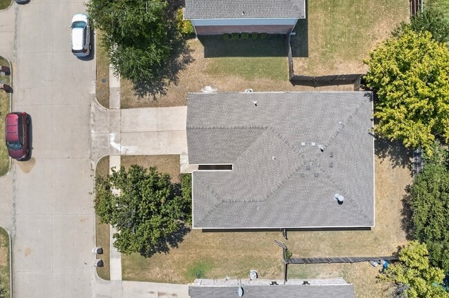 Photo - 625 Spillway Dr