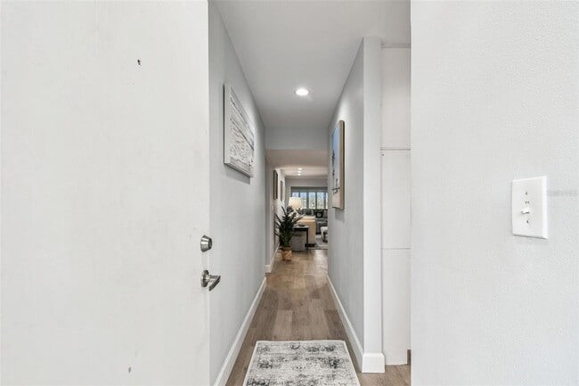 Photo - 8 Glencoe Pl Unit 107