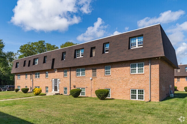 Photo - Towne Point Apartments