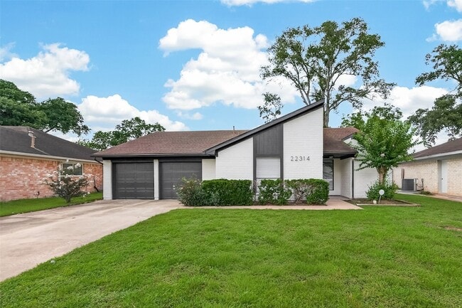 Building Photo - 22314 N Fork Dr