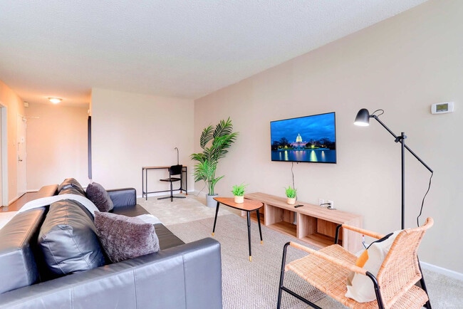 Building Photo - 1201 S Bell St Unit FL4-ID1022402P