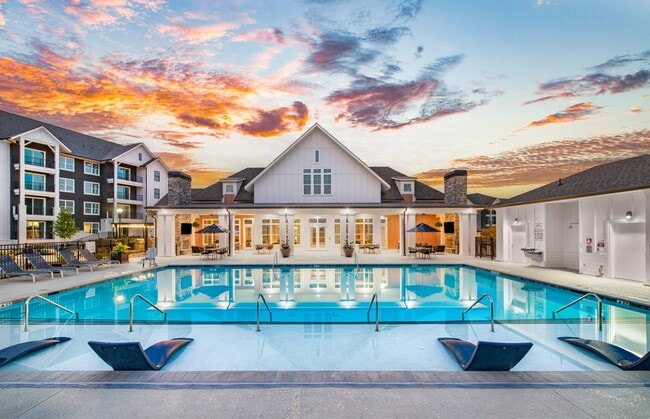 Building Photo - Adams Hill Apartments