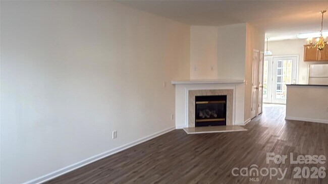 Photo - 6918 Creft Cir