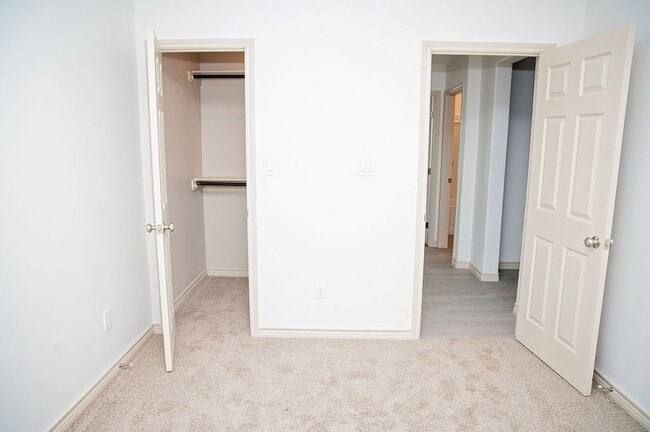 Photo - 1325 Bajada St