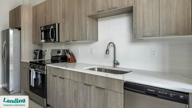 Photo - 600 19th St N Unit 207