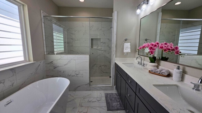 Photo - 8326 Curry Rd Unit ID1227052P