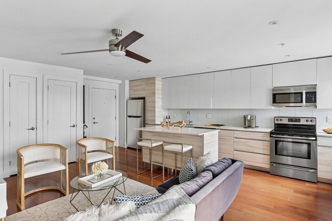 Photo - Presidential City