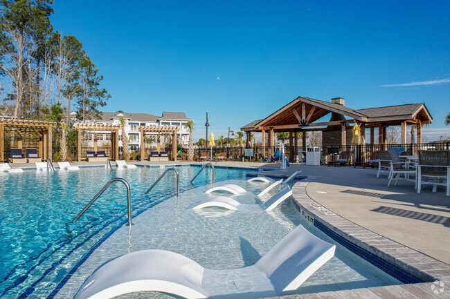 Building Photo - Overlook at Cane Bay