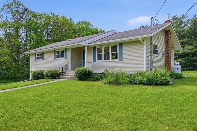 Photo - 395 Barnumville Rd