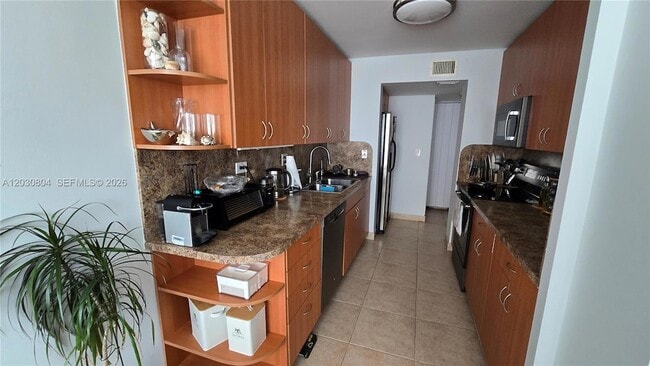 Photo - 250 174th St Unit 314