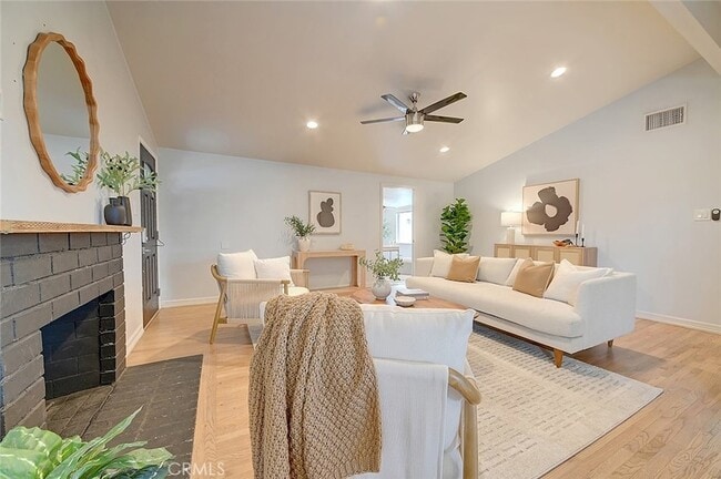 Photo - 2044 W Spruce Ave