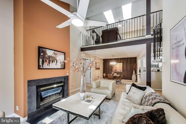 Photo - 10021 Vanderbilt Cir Unit 14