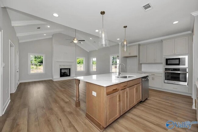 Photo - 16535 Hamilton Pl
