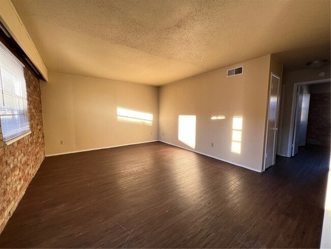 Photo - 2004 Theodore Dr Unit A