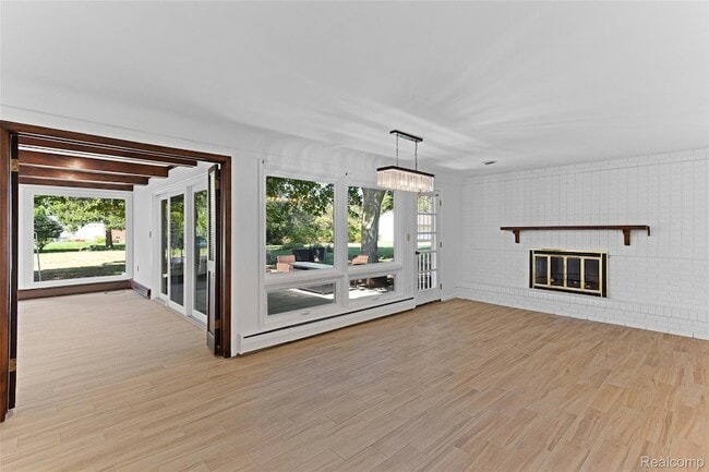 Photo - 3765 Ruthland Rd
