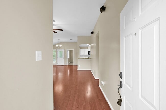 Photo - 506 Paradise Ln