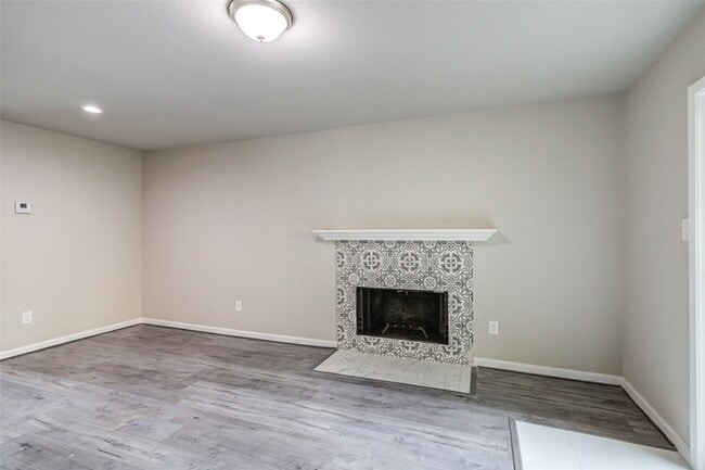 Photo - 3300 Pebblebrook Dr Unit 15