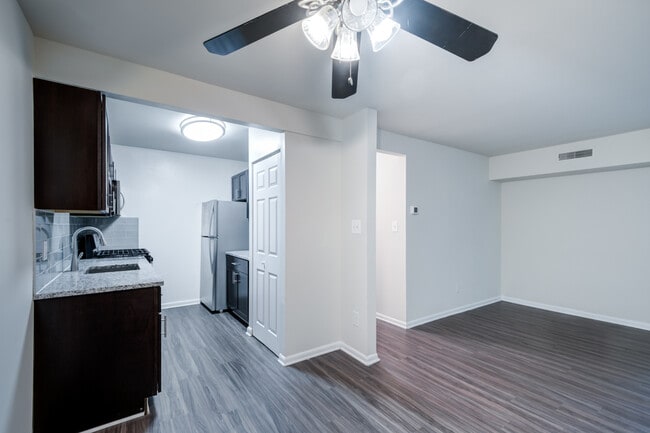 Photo - Bennington Crossings Apartment Homes
