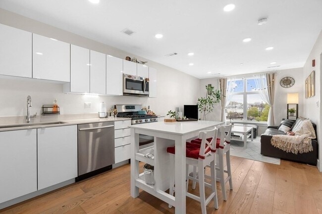 Photo - 250 Meridian St Unit 204