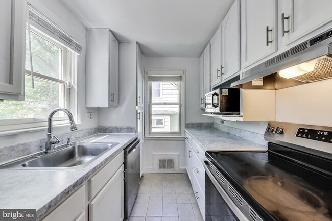 Photo - 4600 Jones Bridge Rd