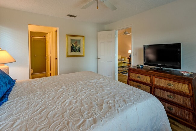Photo - 5708 Deauville Cir Unit SI FL3-ID1620671P