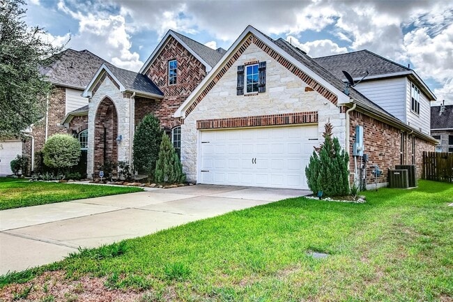 Building Photo - 623 Orlandis Ln