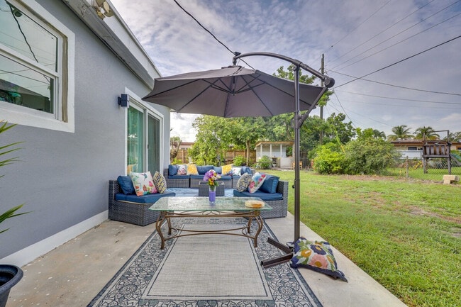 Photo - 19630 NW 5th Ave Unit ID1306987P