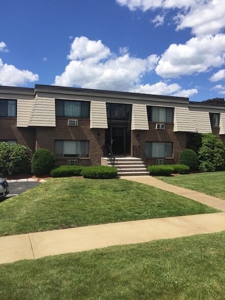 Building Photo - 1 Hallmark Gdns Unit 1