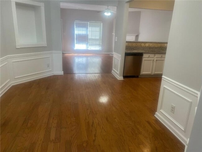 Photo - 3809 Dandridge Way NW