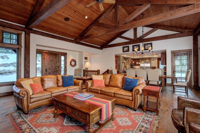 Photo - 14 Peaks View Dr Unit ID1255684P