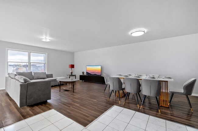 Building Photo - 101 Oak St Unit ID1053100P